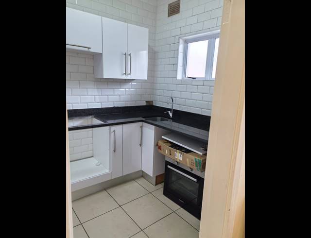 1 BEDROOM APARTMENT TO LET IN GLENWOOD
